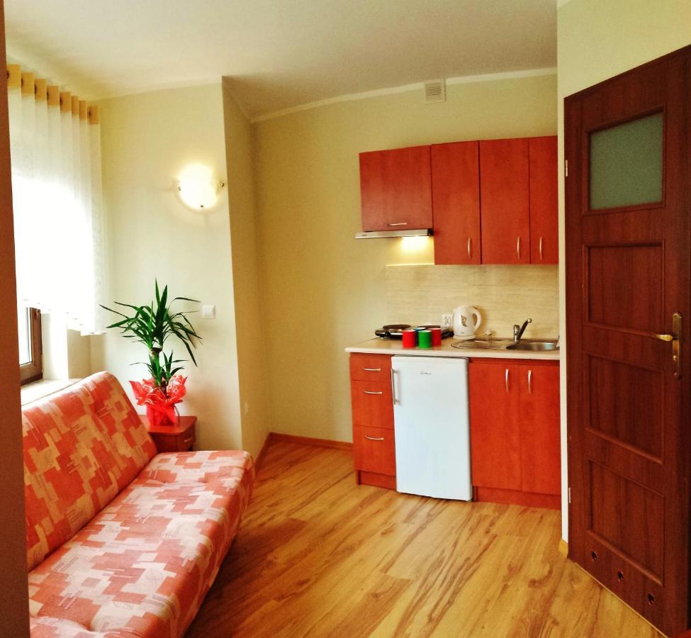 Pokoje Goscinne Jantar Łukęcin Exterior foto